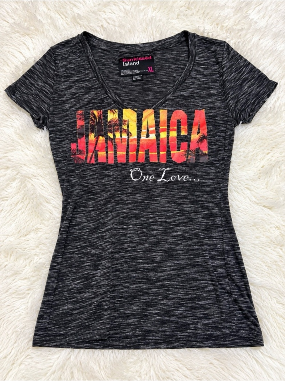 Sunkissed Island Jamaica One Love Graphic Tee XL